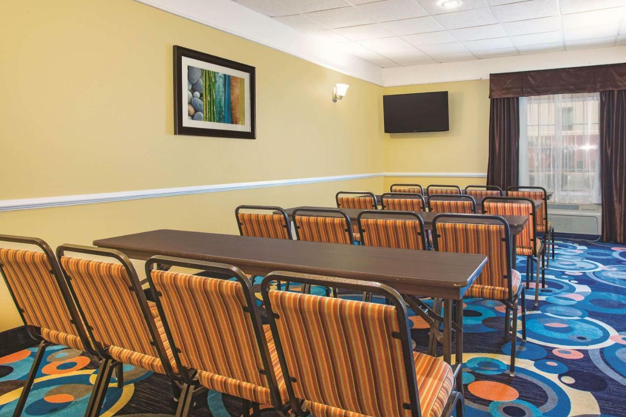 La Quinta By Wyndham Kingsland/Kings Bay Naval B Hotel Buitenkant foto